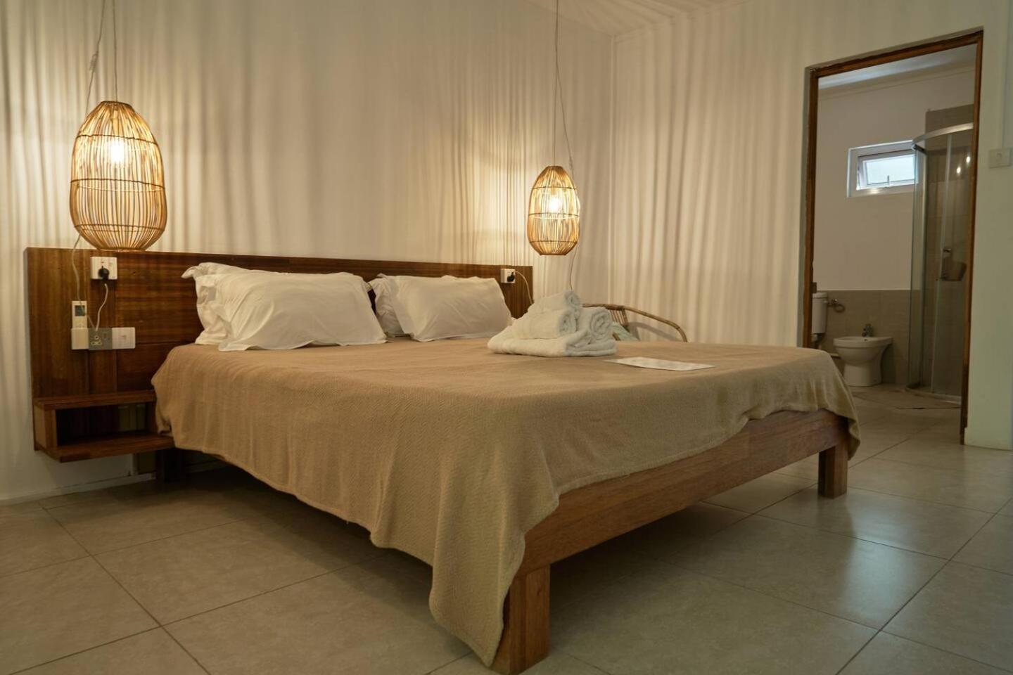 Coteau Raffin Loukaz -Entire Rental Units W Panoramic Rooftop מראה חיצוני תמונה
